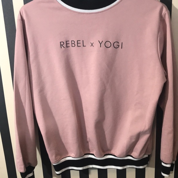 Sweatshirt - Picture 1 of 5